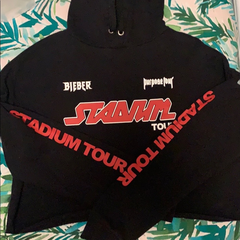 Purpose tour Justin Bieber crop sweater